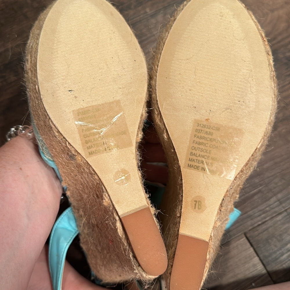 Wedges with lace detail - Picture 4 of 5